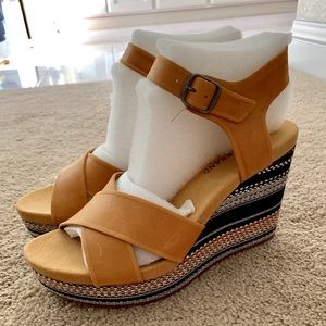 Lucky Brand threaded wedge heels